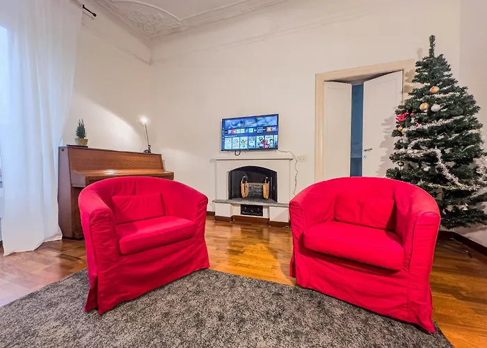 Isola District Milan Apartment